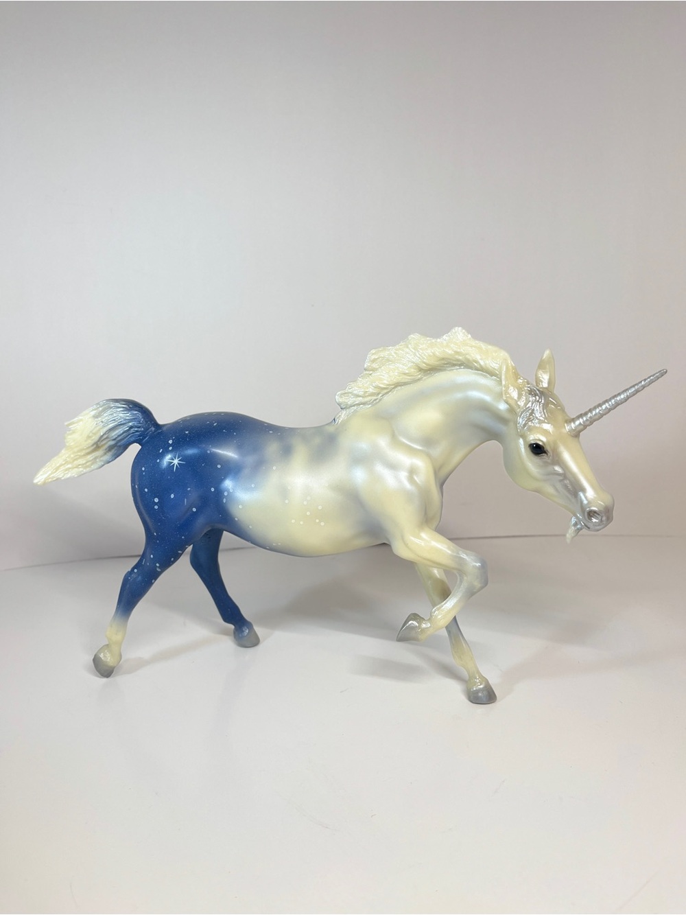 Vintage Breyer Horse #1146 Retired Stardust Unicorn Pearl Blue Stallion Toy